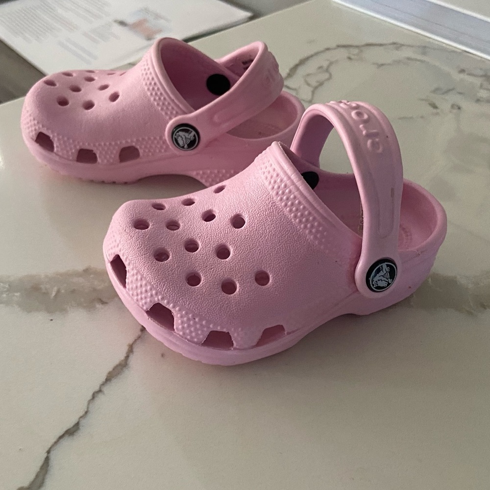 Baby Crocs Size 2/3